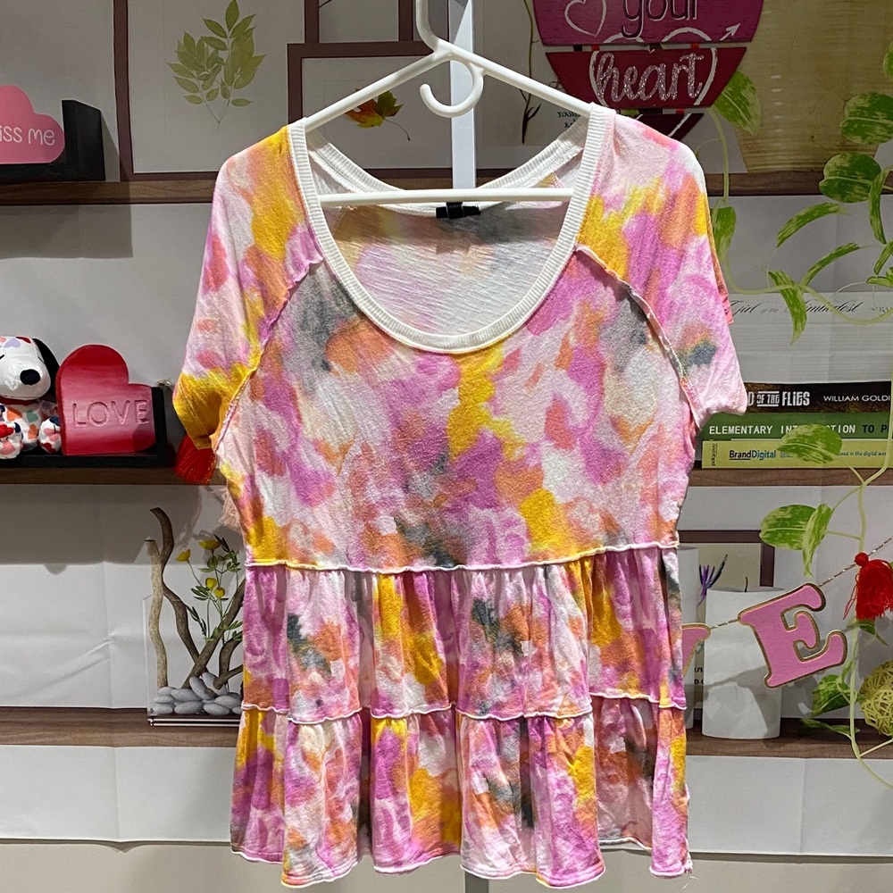 Torrid Pink and Yellow Tie-Dye Short Sleeve Top size 1. Ptp is 21.